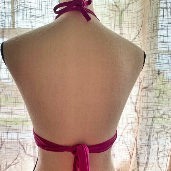 Set of 2 Victoria’s Secret swimsuit tops - Picture 5 of 6